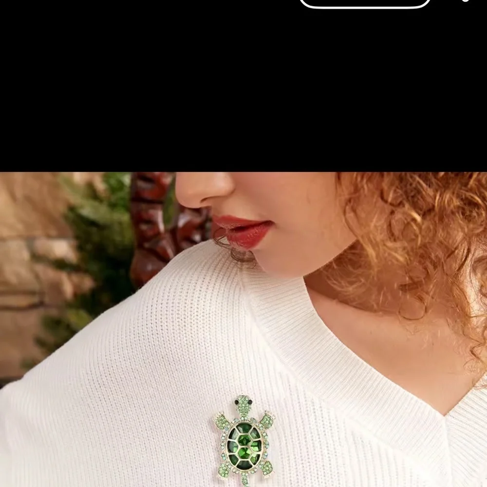 Turtle Crystal Green Brooch